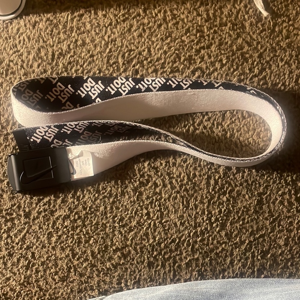 Nike snap belt black and white reversible